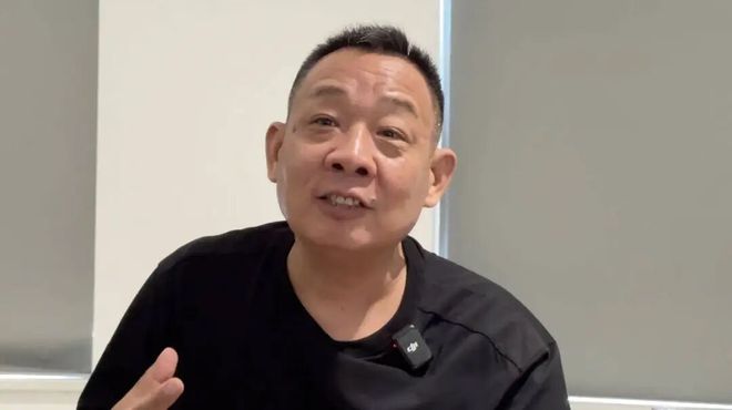 于东来再回应胖东来“40亿元资产分配”:本人占比5%,资产化成股本、资金在公司继续使用!12名店长每人2000万元,普通员工人均20万元(2) 于东来再回应胖东来“40亿元资产分配”:本人占比5%,资产化成股本、资金在公司继续使用!12名店长每人2000万元,普通员工人均20万元(2)